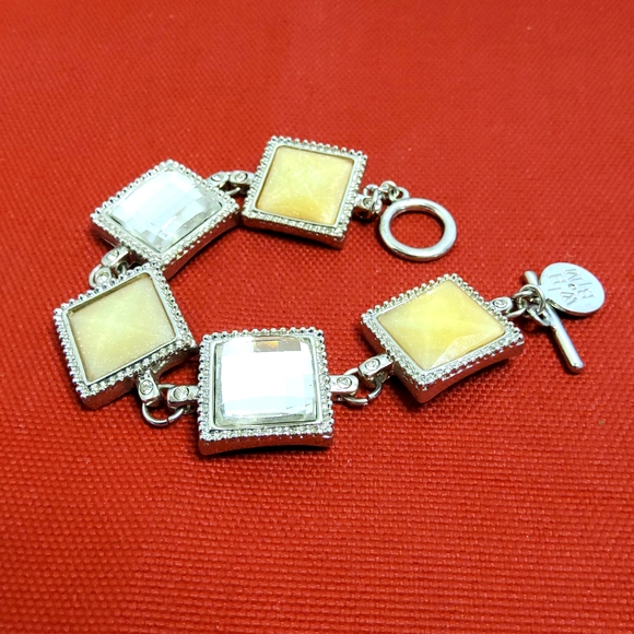 White House Black Market Jewelry - White House Black Market NWOT bracelet